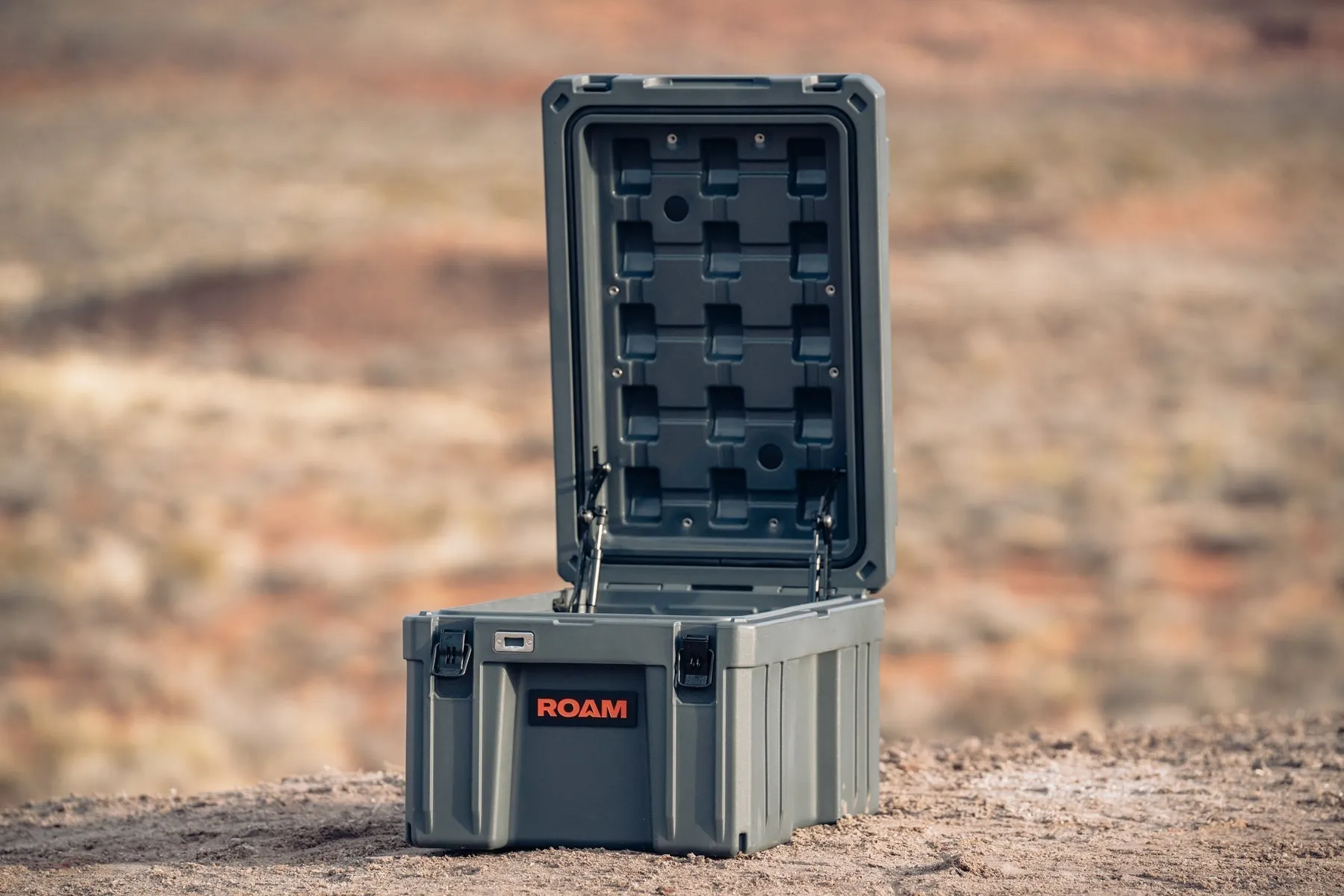 ロームアドベンチャー Roam Adventure 86L ラゲッドケース Rugged Case