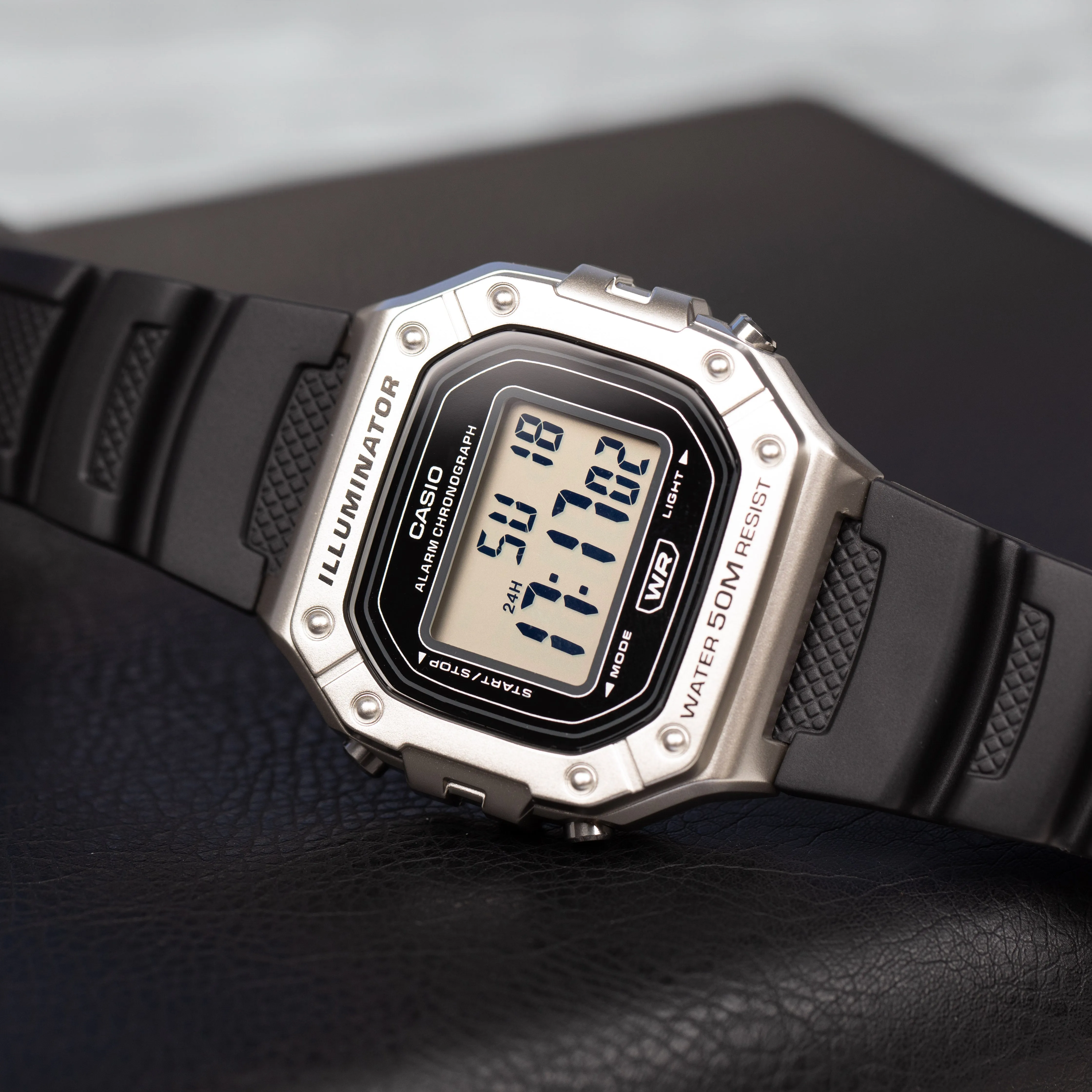 Casio W218HM-7A Illuminator Digital