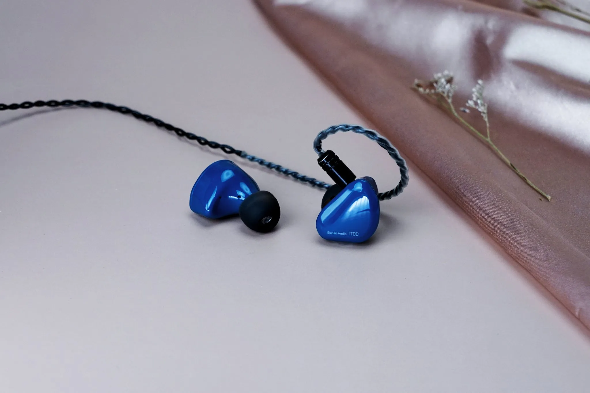 iBasso IT00 | Dynamic Universal IEMs