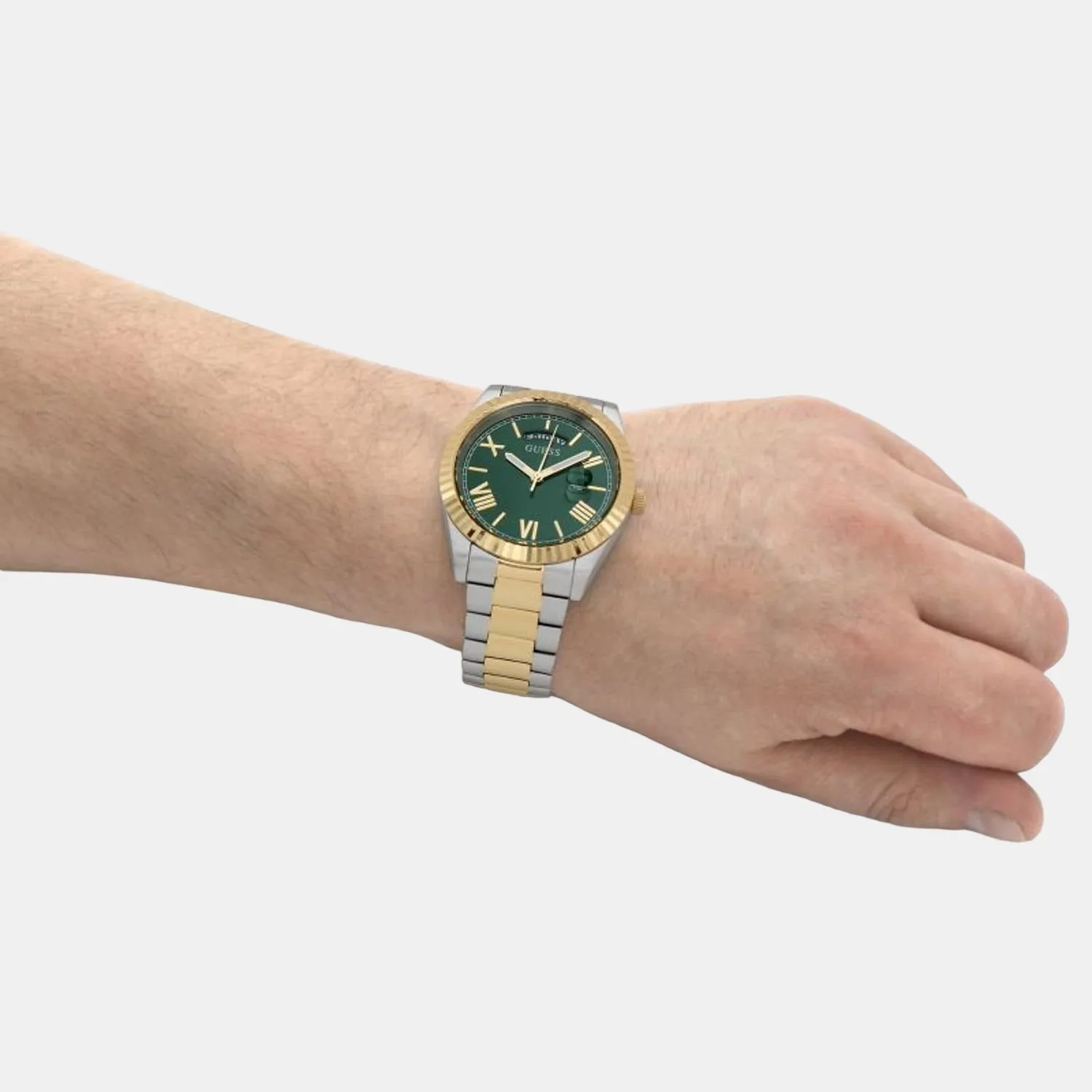 Men's Green Dial Analog Stainless Steel Watch GW0265G8