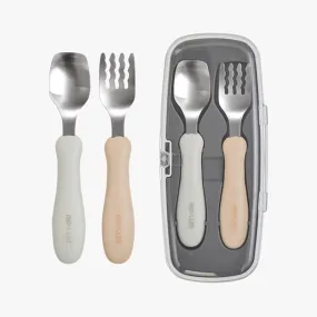 Moyuum Silicone Spoon & Fork Set   Case