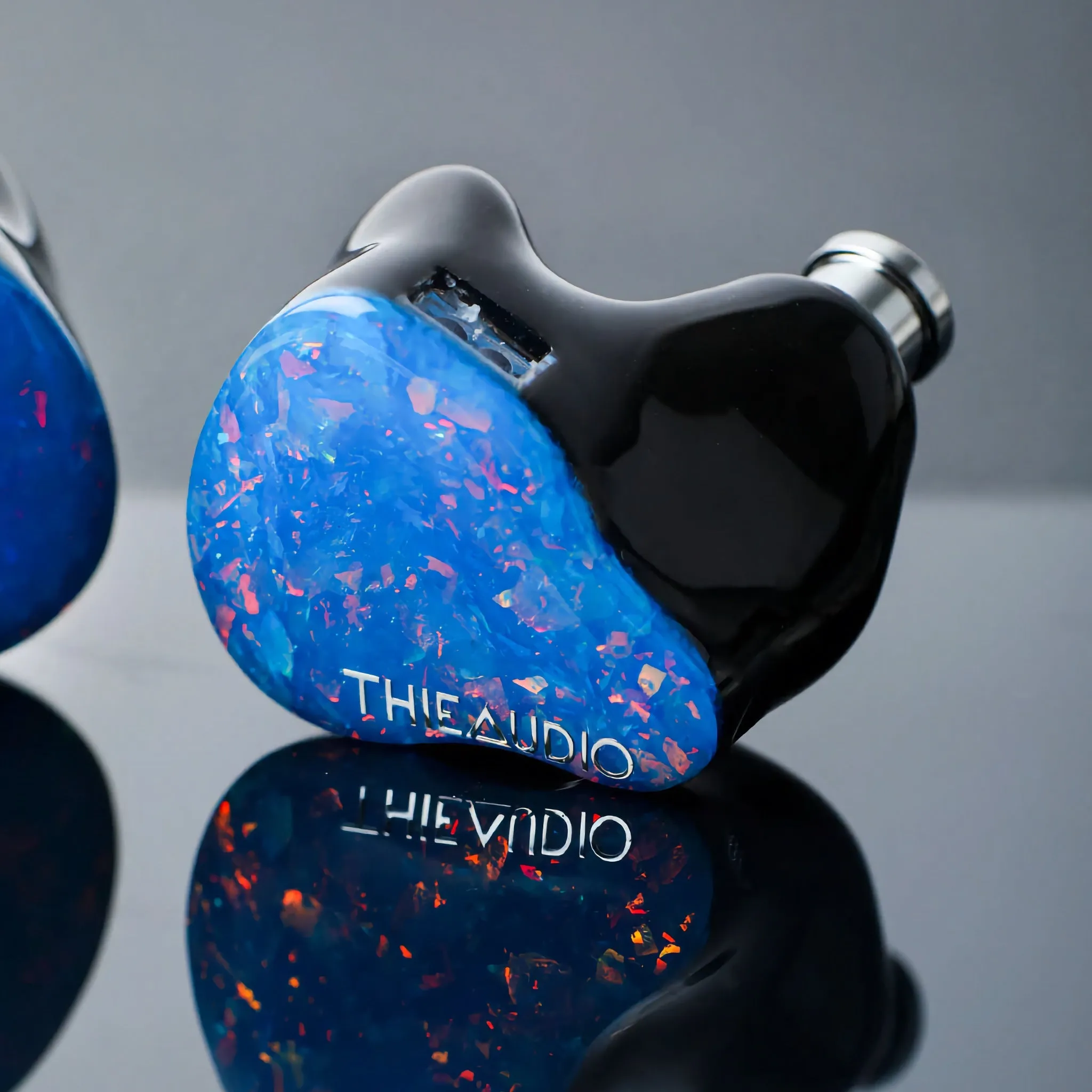 Thieaudio Hype 4 | Hybrid 2DD   4BA Universal IEMs